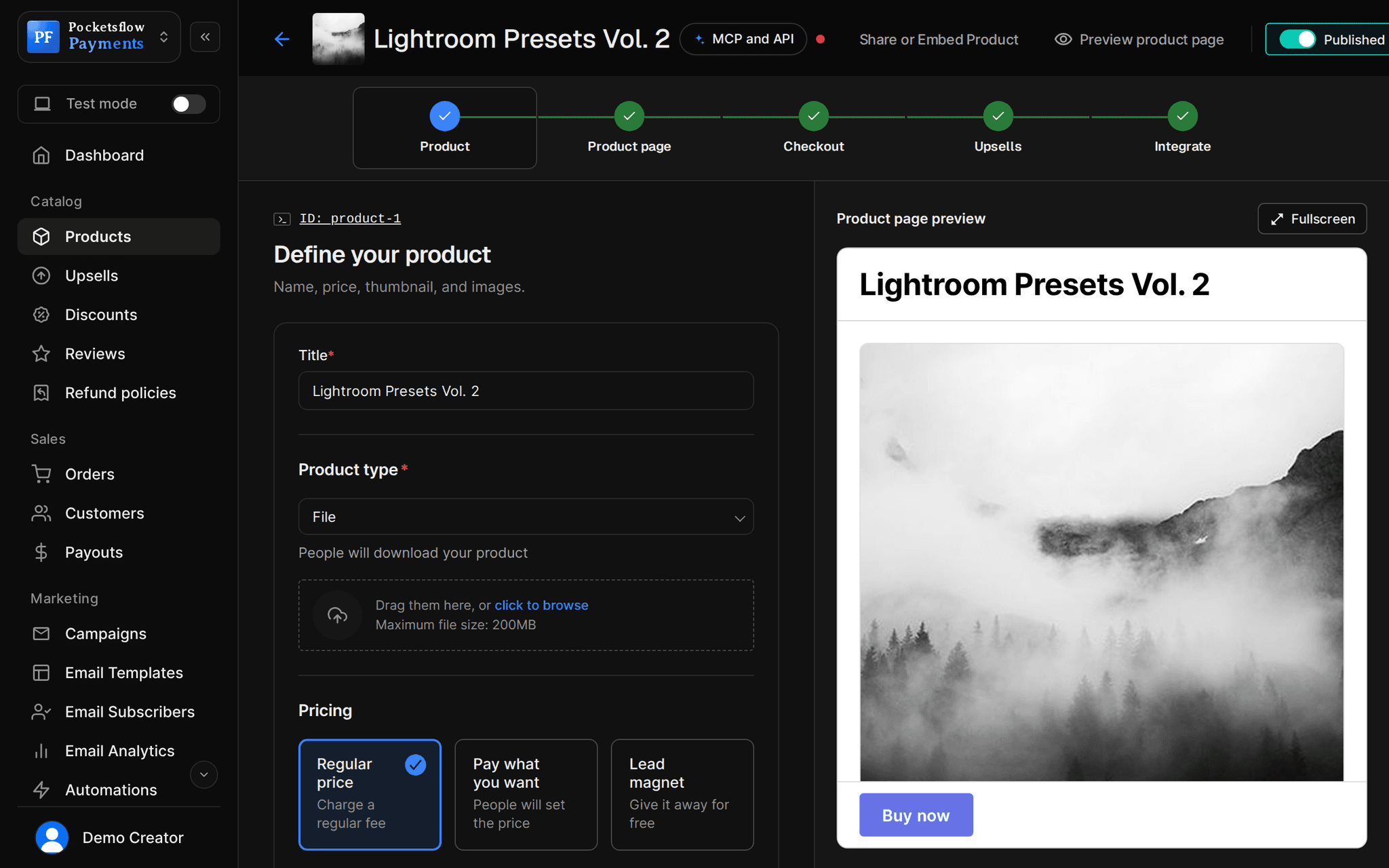 Pocketsflow product editor: title, product type, file upload and pricing, with a live preview of the product page.